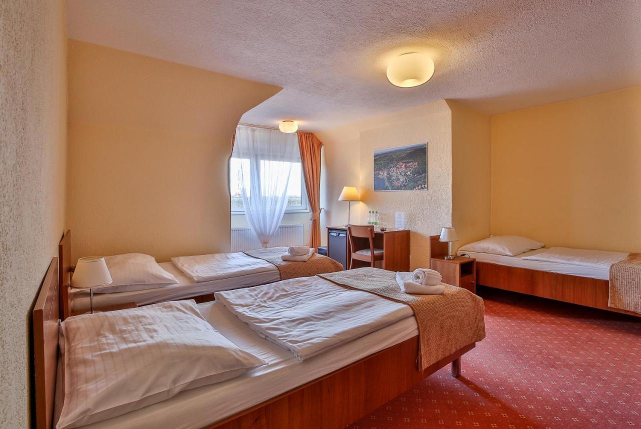 Hotel Tábor Exteriör bild