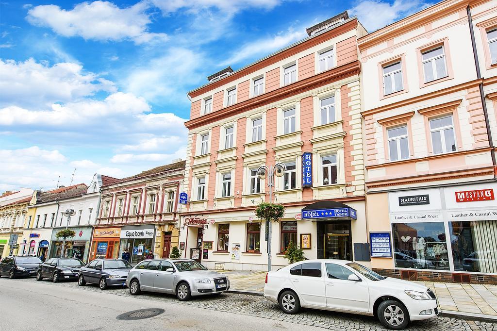 Hotel Tábor Exteriör bild