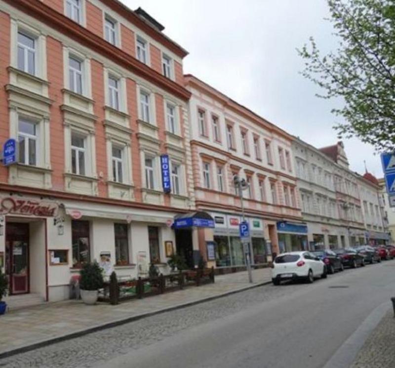 Hotel Tábor Exteriör bild